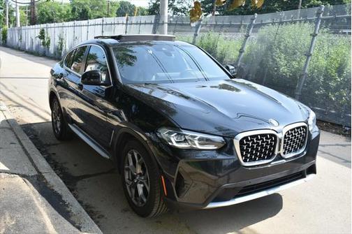 2024 BMW X4 xDrive30i