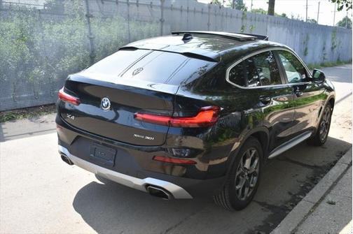 2024 BMW X4 xDrive30i
