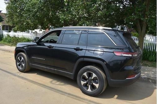 2023 Jeep Grand Cherokee 4xe Base