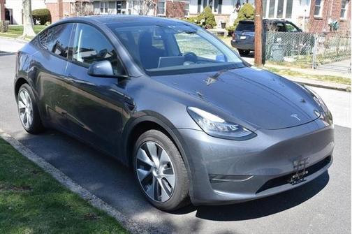 2024 Tesla Model Y Long Range Dual Motor All-Wheel Drive