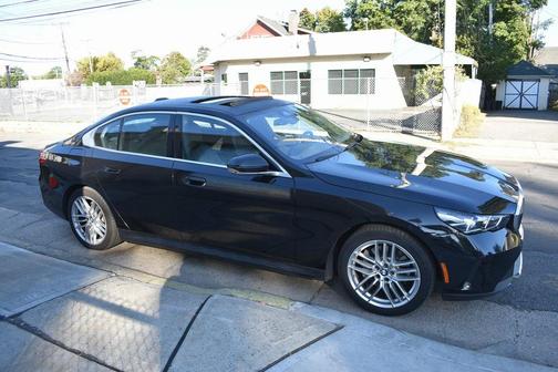 2024 BMW 530 530i
