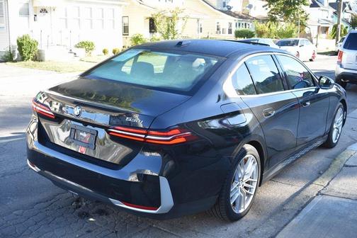 2024 BMW 530 530i