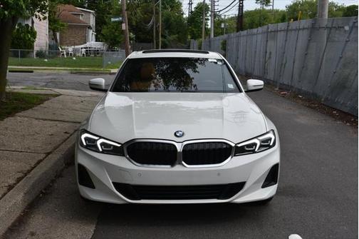 2024 BMW 330 i xDrive