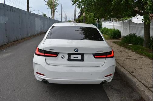 2024 BMW 330 i xDrive