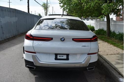2022 BMW X6 xDrive40i