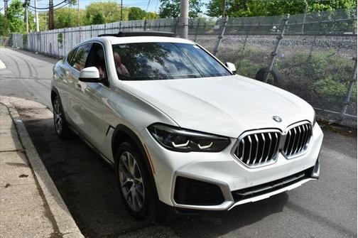 2022 BMW X6 xDrive40i