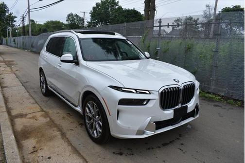 2024 BMW X7 xDrive40i