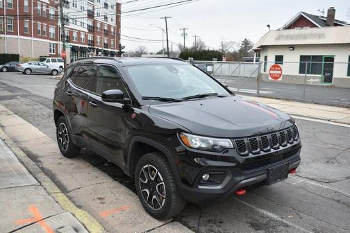 2024 Jeep Compass Trailhawk