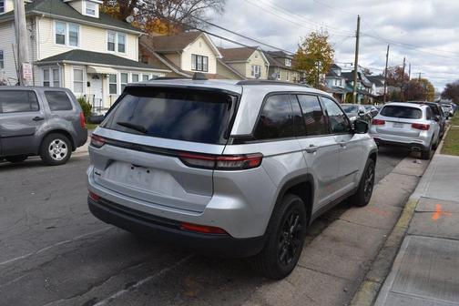 2024 Jeep Grand Cherokee Altitude