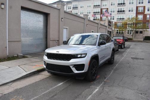 2024 Jeep Grand Cherokee Altitude
