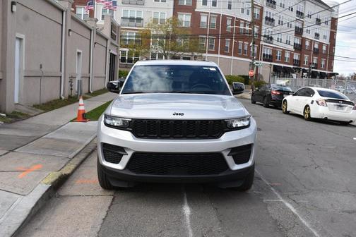 2024 Jeep Grand Cherokee Altitude