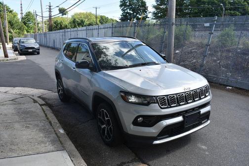 Silver Zynith Metallic Clearcoat 2025 Jeep Compass Limited