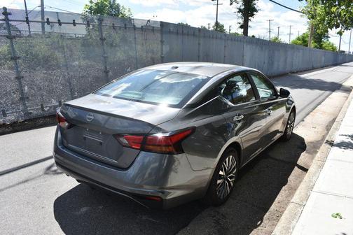 Gun Metallic 2025 Nissan Altima 2.5 SV