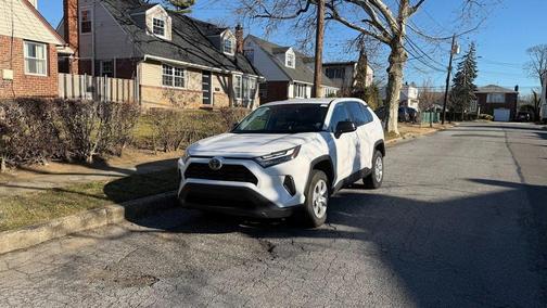 2025 Toyota RAV4 LE