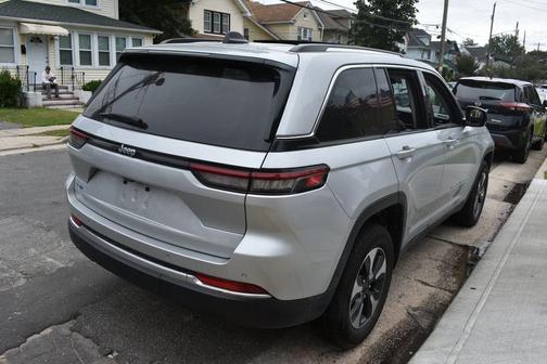 2023 Jeep Grand Cherokee 4xe Base