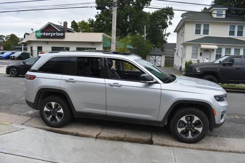 2023 Jeep Grand Cherokee 4xe Base