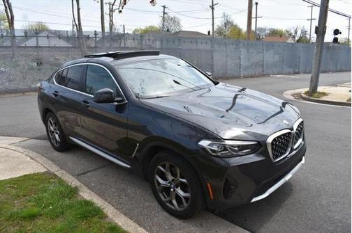2024 BMW X4 xDrive30i