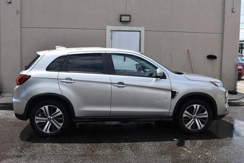 2023 Mitsubishi Outlander Sport SE