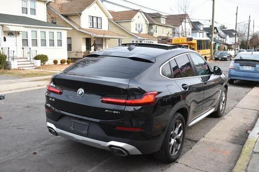2023 BMW X4 xDrive30i