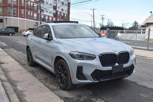 2024 BMW X4 xDrive30i