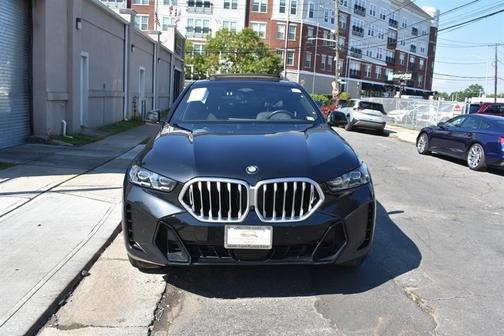 2025 BMW X6 xDrive40i