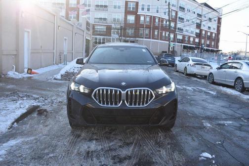 2025 BMW X6 xDrive40i