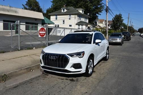 2022 Audi Q3 40 Premium Plus