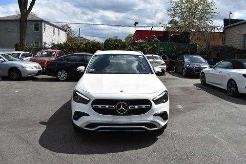 Polar White 2025 Mercedes-Benz GLA 250 4MATIC