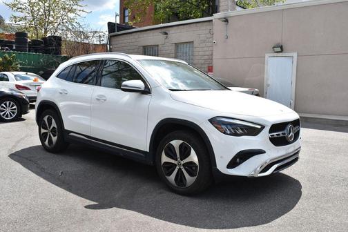 Polar White 2025 Mercedes-Benz GLA 250 4MATIC
