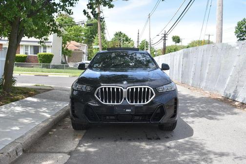 Black Sapphire Metallic 2025 BMW X6 xDrive40i