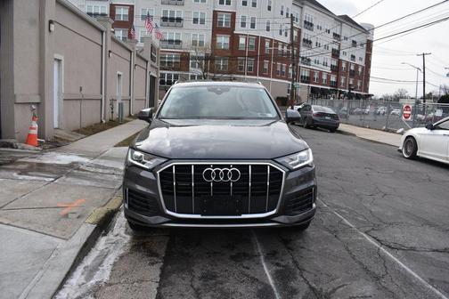 2022 Audi Q7 45 Premium