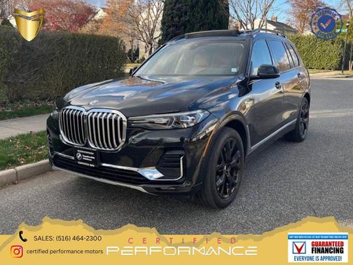 Black Sapphire Metallic 2021 BMW X7 xDrive40i