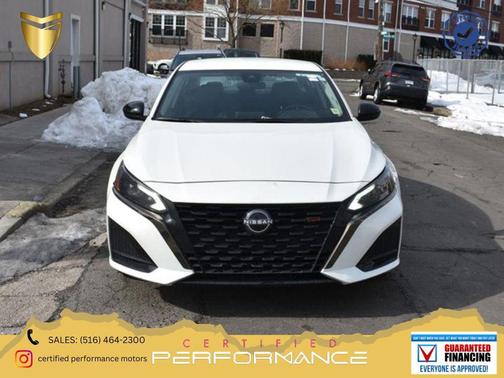 Glacier White 2025 Nissan Altima SR FWD