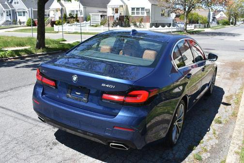 Phytonic Blue Metallic 2022 BMW 540 i xDrive