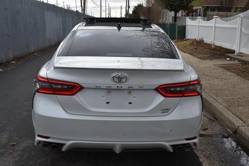 Ice Cap 2024 Toyota Camry LE