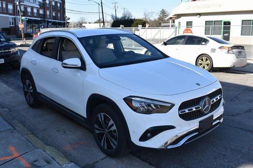 Polar White 2025 Mercedes-Benz GLA 250 4MATIC