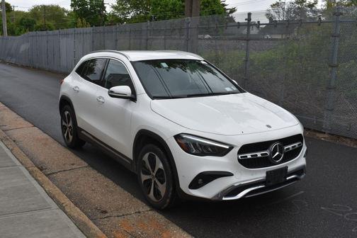 Polar White 2025 Mercedes-Benz GLA 250 4MATIC