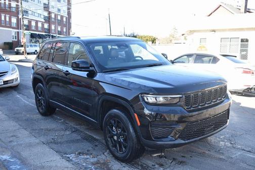 2024 Jeep Grand Cherokee Altitude
