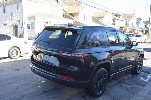 2024 Jeep Grand Cherokee Altitude