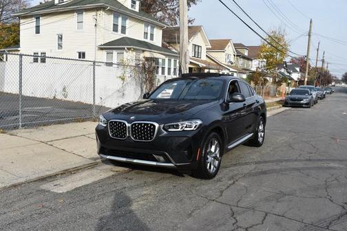 2024 BMW X4 xDrive30i
