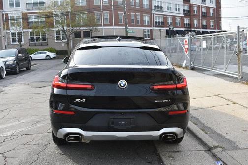 2024 BMW X4 xDrive30i