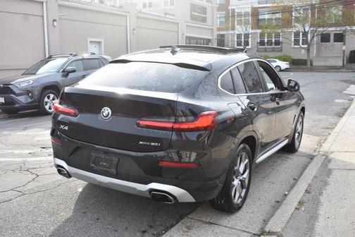 2024 BMW X4 xDrive30i