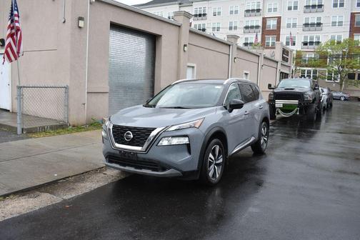 Boulder Gray Pearl/Super Black 2021 Nissan Rogue SL
