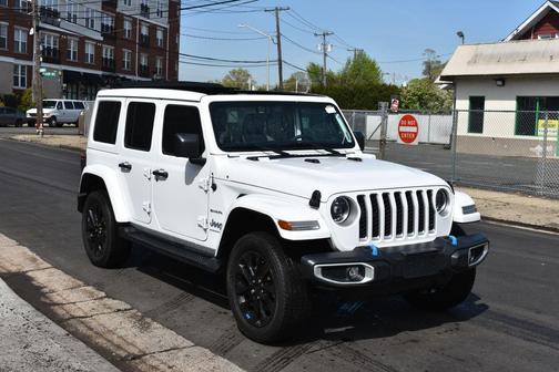 Bright White Clearcoat 2023 Jeep Wrangler 4xe Sahara