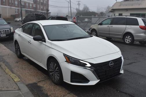 Glacier White 2025 Nissan Altima 2.5 SV