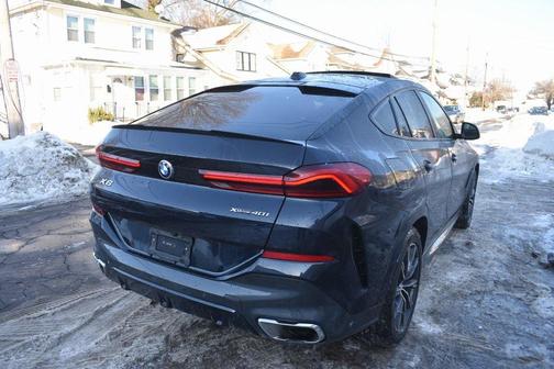 2025 BMW X6 xDrive40i