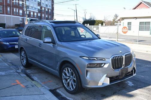 2025 BMW X7 xDrive40i