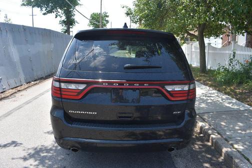 DB Black Crystal Clearcoat 2026 Dodge Durango GT RWD