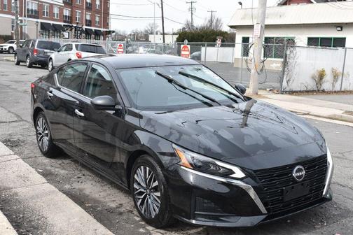 Super Black Clearcoat 2025 Nissan Altima 2.5 SV
