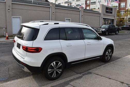 2025 Mercedes-Benz GLB 250 4MATIC